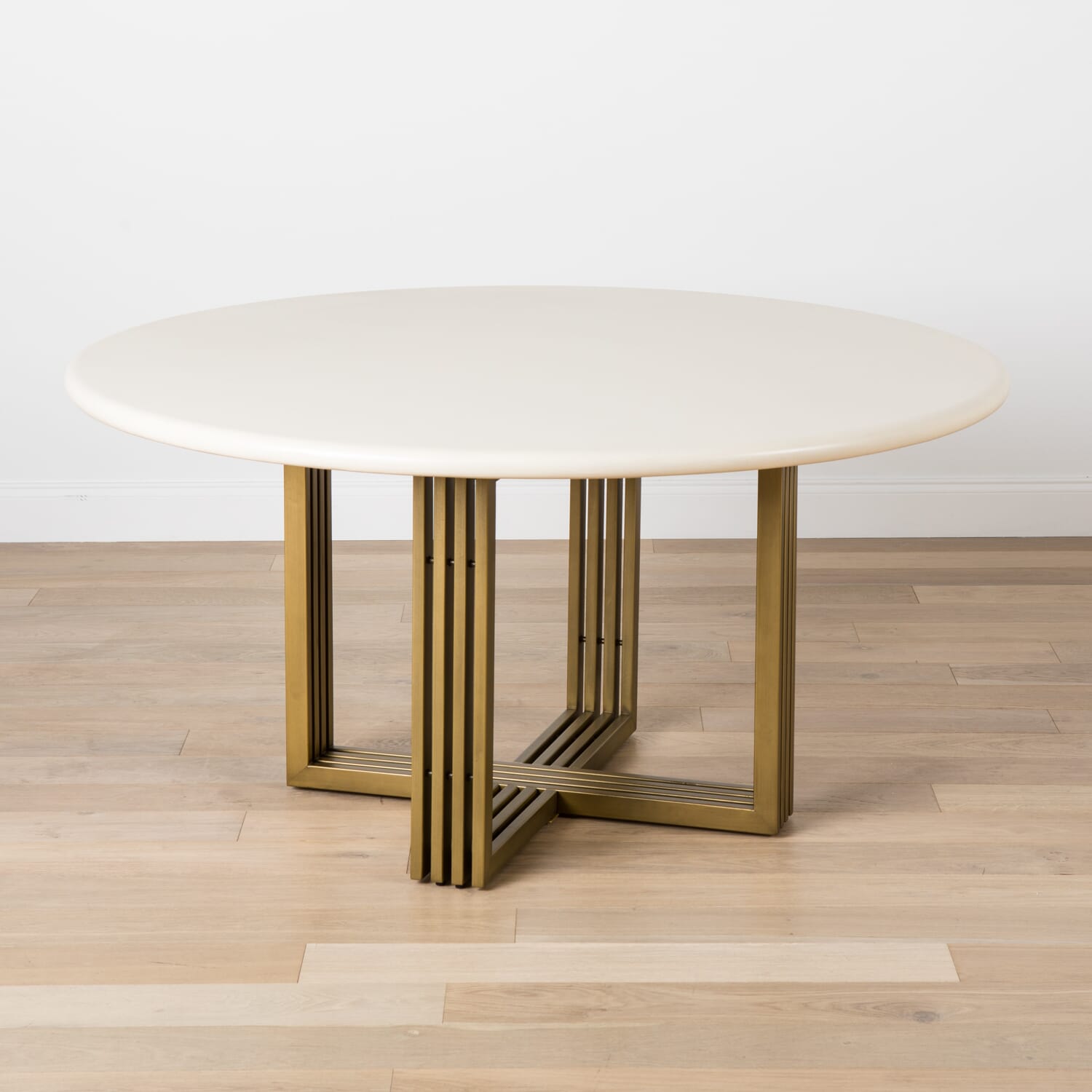Noble Dining Table
