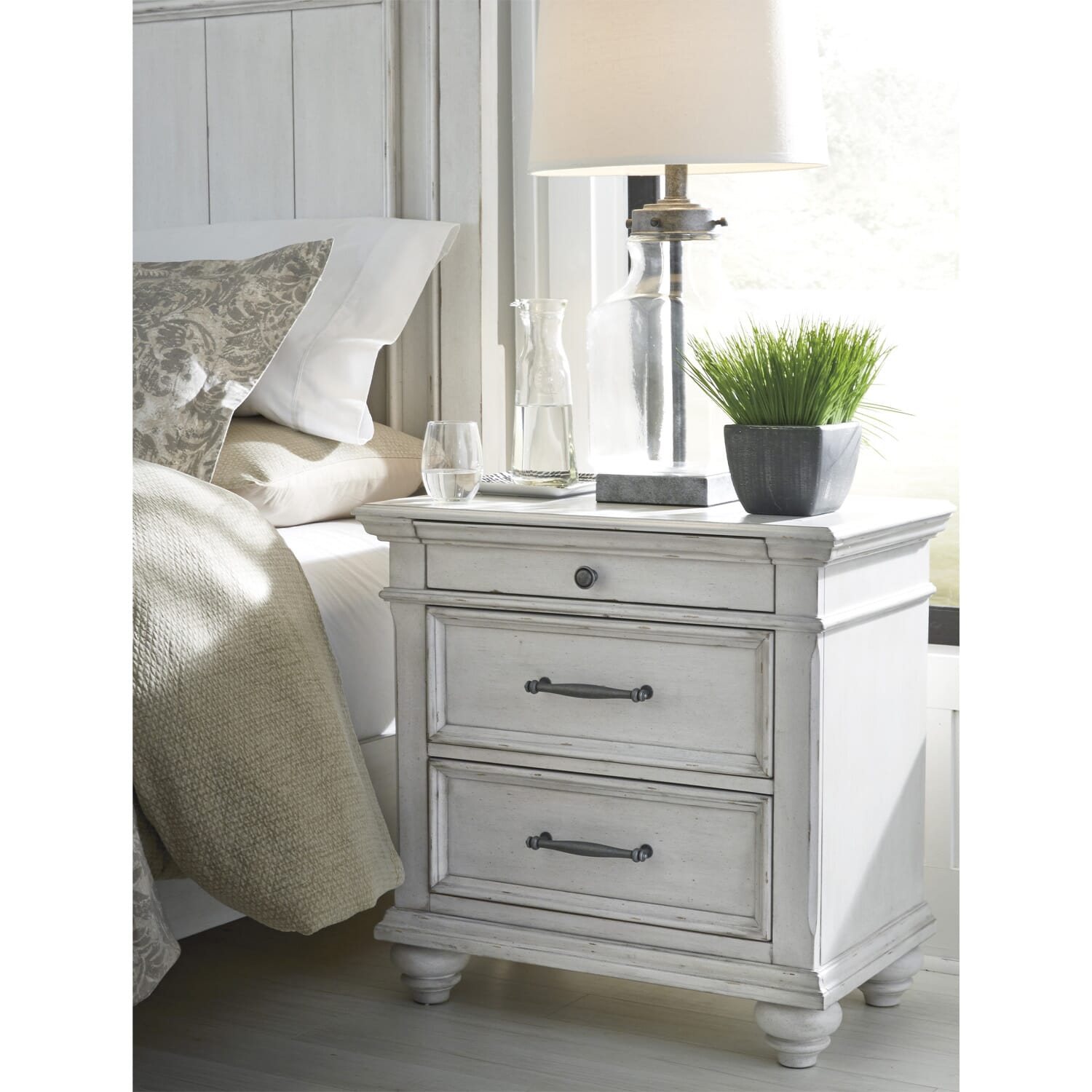 Kalyn White Nightstand | Nightstands | WG&R Furniture