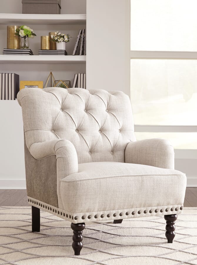 Ways to decorate your space with an accent chair
