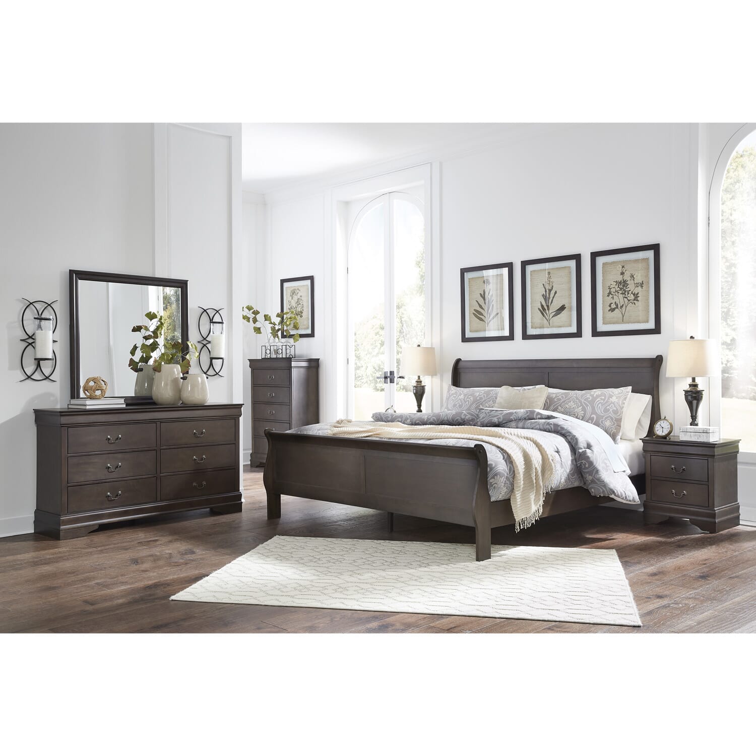 Alisdair Queen Sleigh Bed - WG&R Furniture